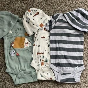 0-3 onesies with matching hats